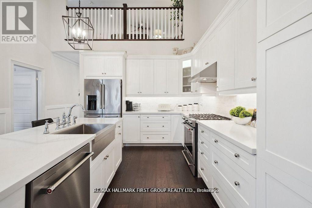 8 Bridges Boulevard, Port Hope, ON - Indoor Photo Showing Kitchen With Upgraded Kitchen