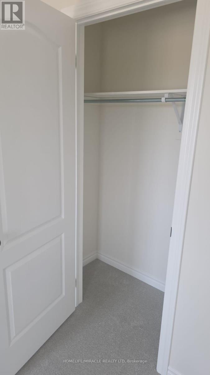 33 Fenn Crescent, New Tecumseth, ON - Indoor