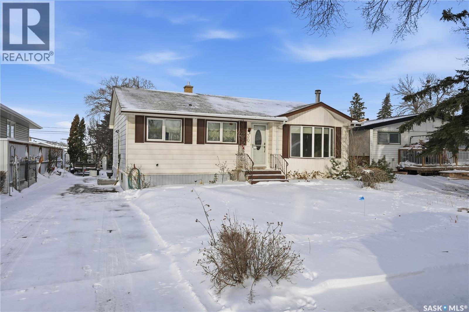 30 Cushing Crescent, Regina, SK - Outdoor