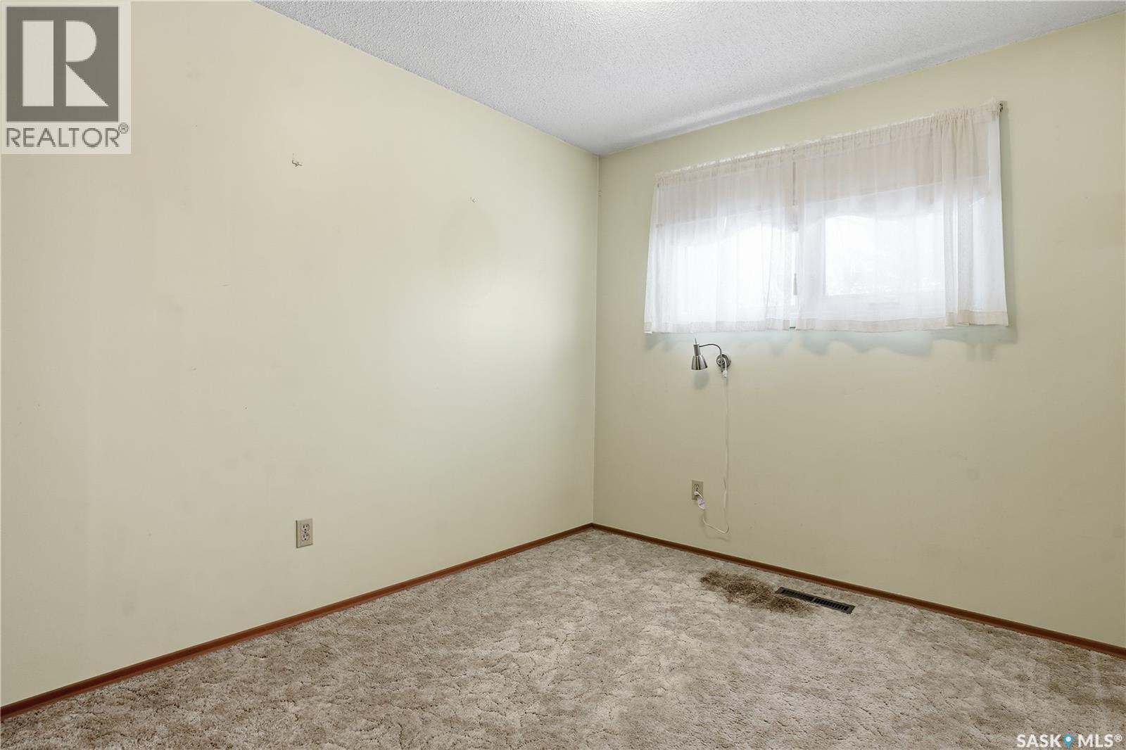 30 Cushing Crescent, Regina, SK - Indoor Photo Showing Other Room