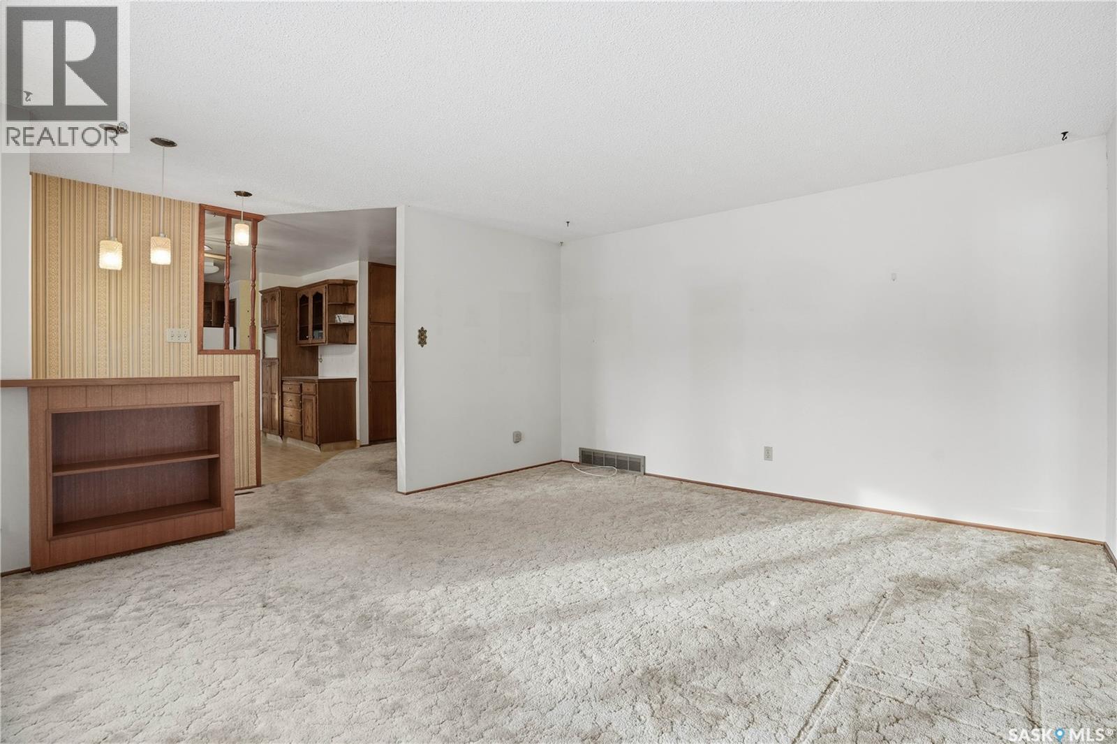 30 Cushing Crescent, Regina, SK - Indoor Photo Showing Other Room