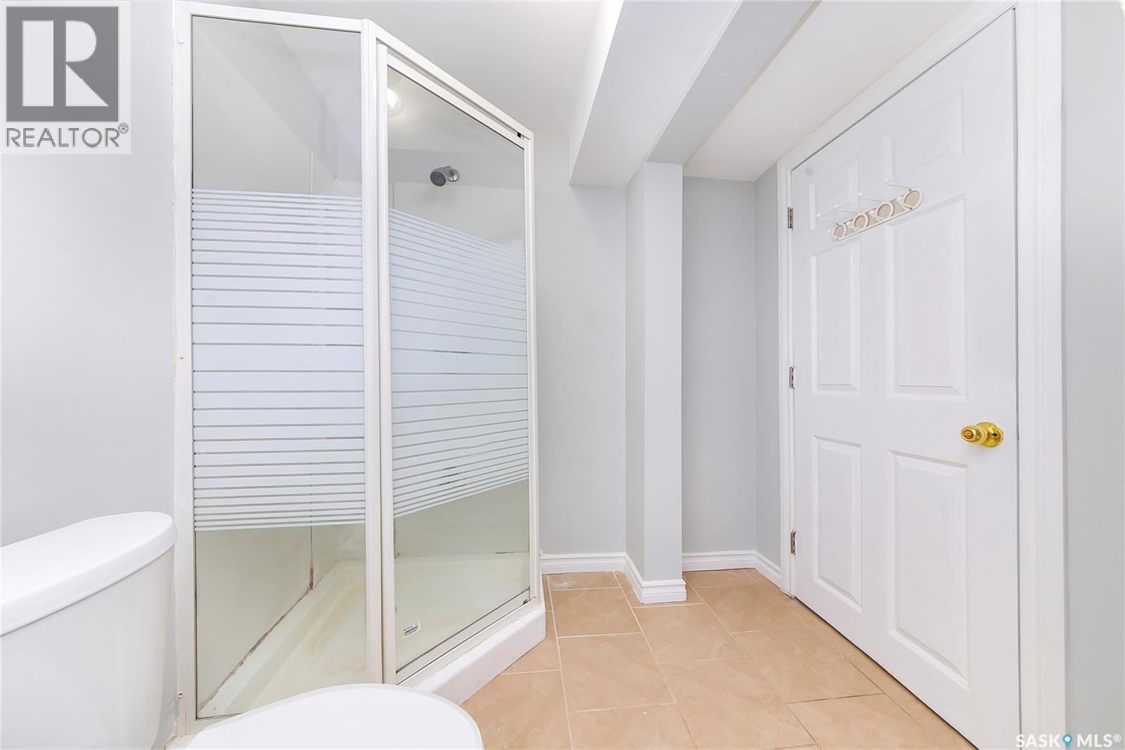 28 215 Pinehouse Drive, Saskatoon, SK - Indoor Photo Showing Bathroom