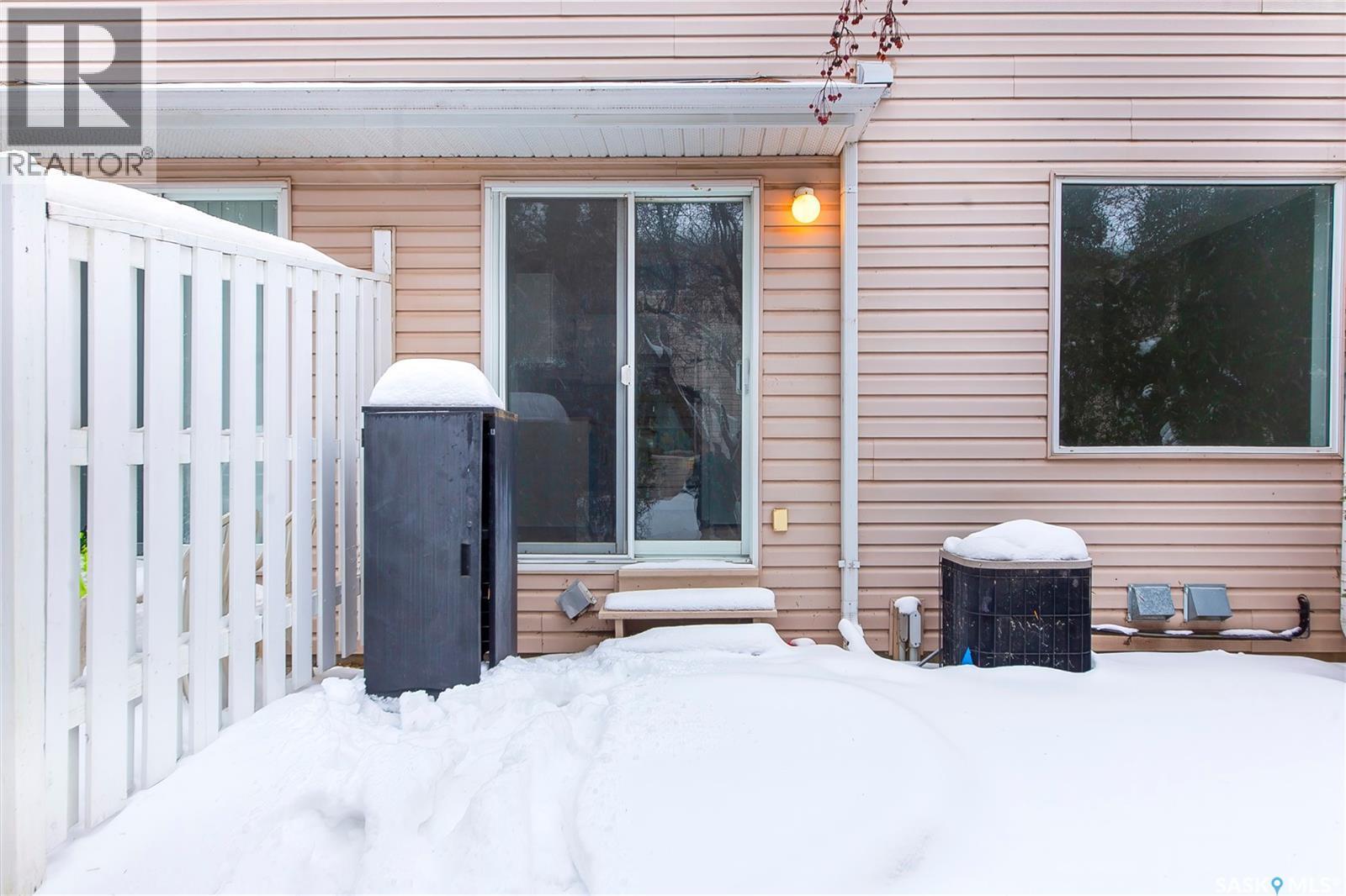28 215 Pinehouse Drive, Saskatoon, SK - Outdoor With Exterior