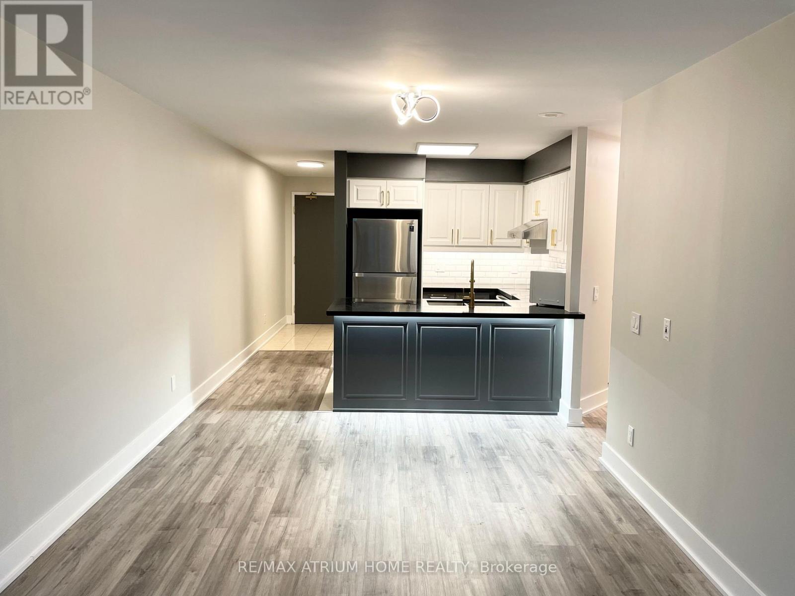 701 - 18 Parkview Avenue, Toronto, ON - Indoor Photo Showing Kitchen With Stainless Steel Kitchen With Double Sink