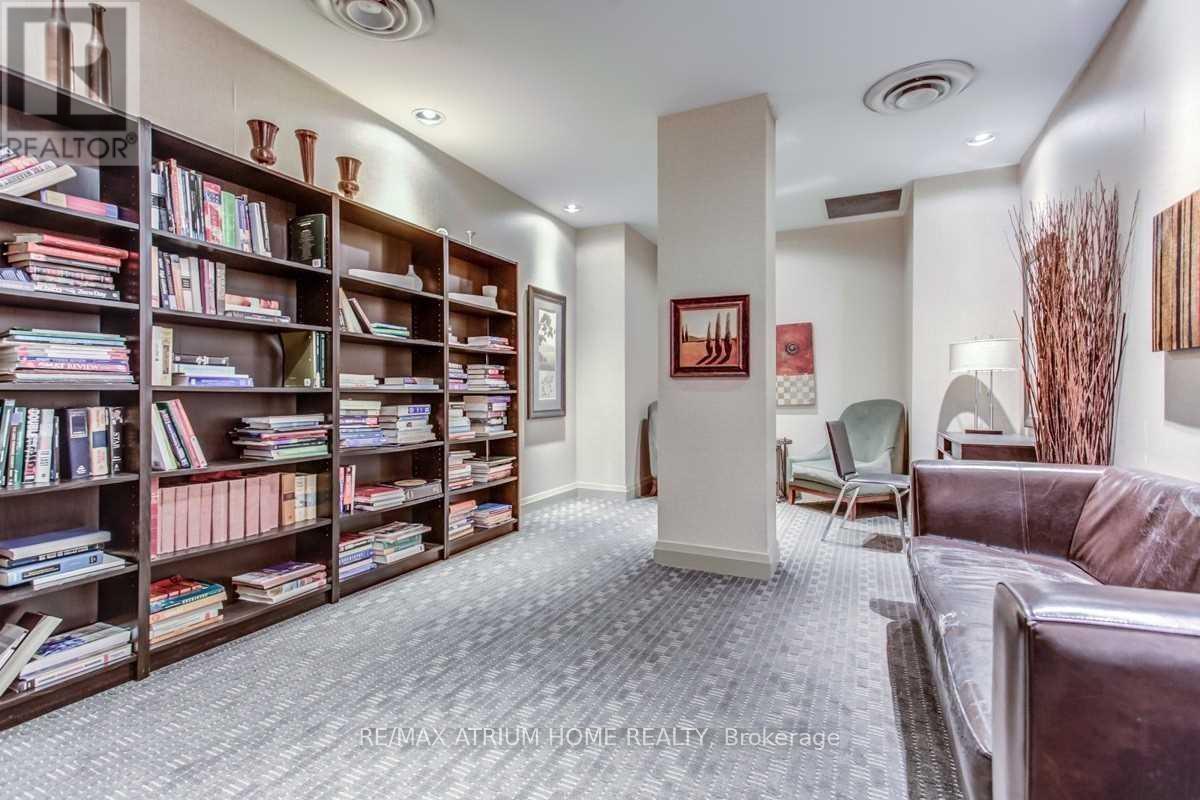 701 - 18 Parkview Avenue, Toronto, ON - Indoor