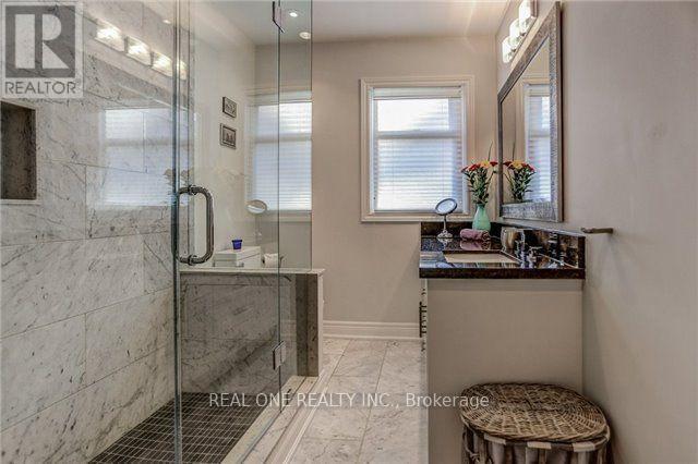 1268 Lorne Park Road, Mississauga, ON - Indoor Photo Showing Bathroom