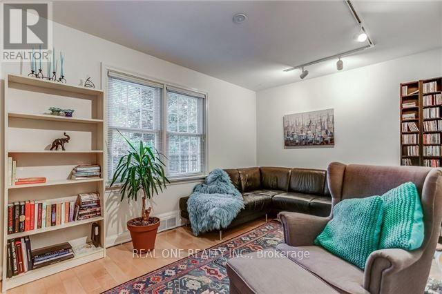 1268 Lorne Park Road, Mississauga, ON - Indoor