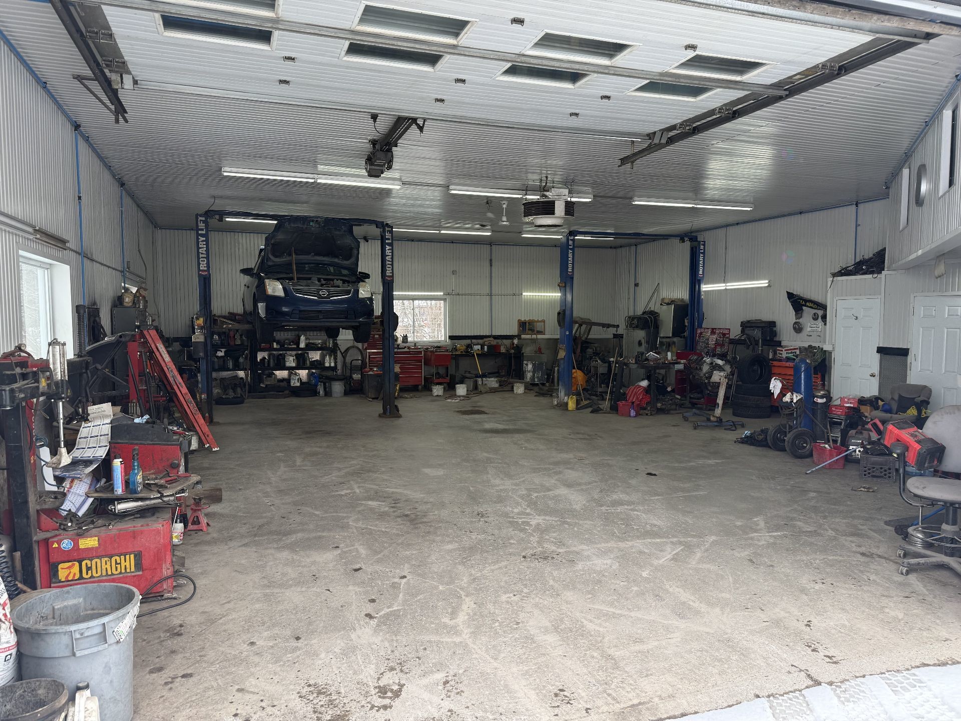 Overall view - 469 Rg Notre-Dame, Saint-Chrysostome, QC - Indoor Photo Showing Garage