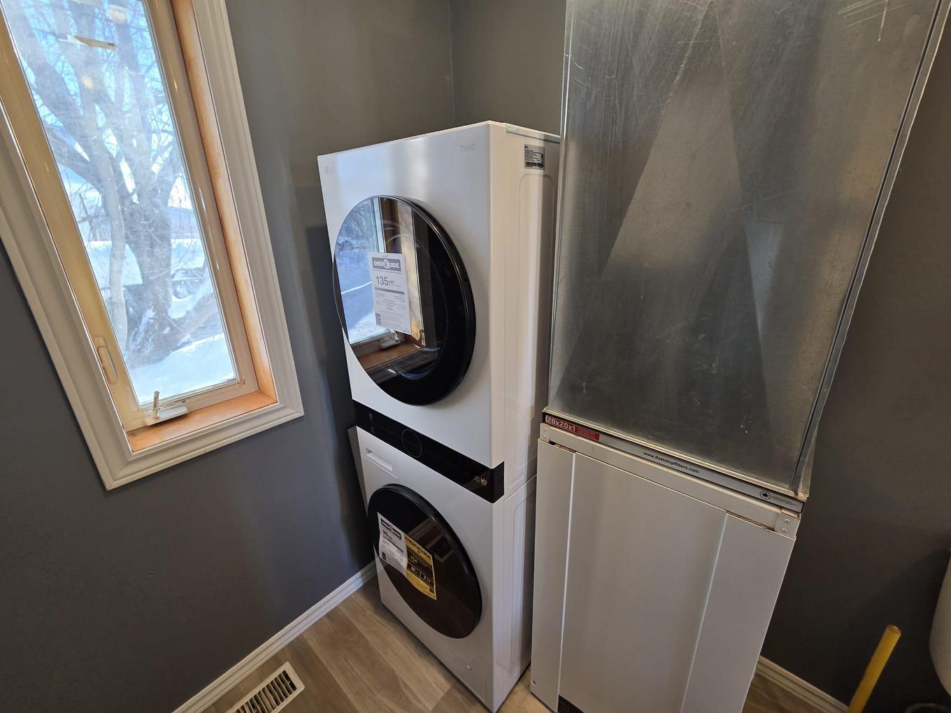 132 Fifth Street S, Nipigon, ON - Indoor Photo Showing Laundry Room