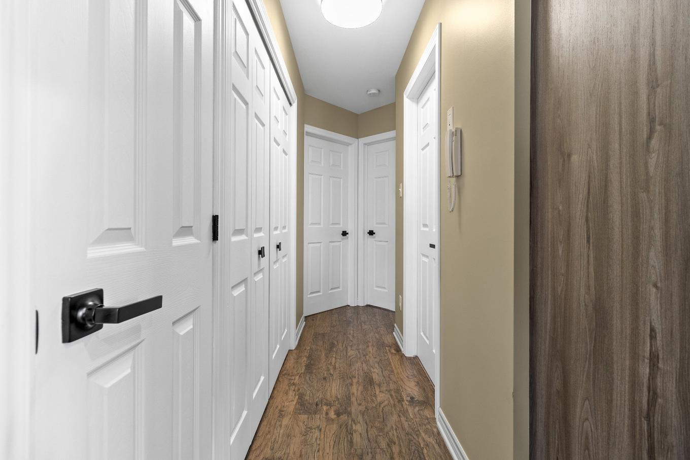 Passageway - 3384 Boul. Gareau, Longueuil (Saint-Hubert), QC - Indoor Photo Showing Other Room