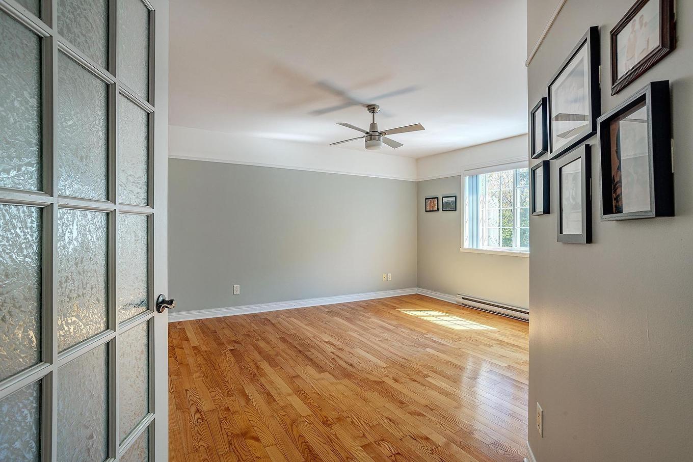 Chambre à coucher principale - 5-41 Rue De Maricourt, L'Île-Perrot, QC - Indoor Photo Showing Other Room