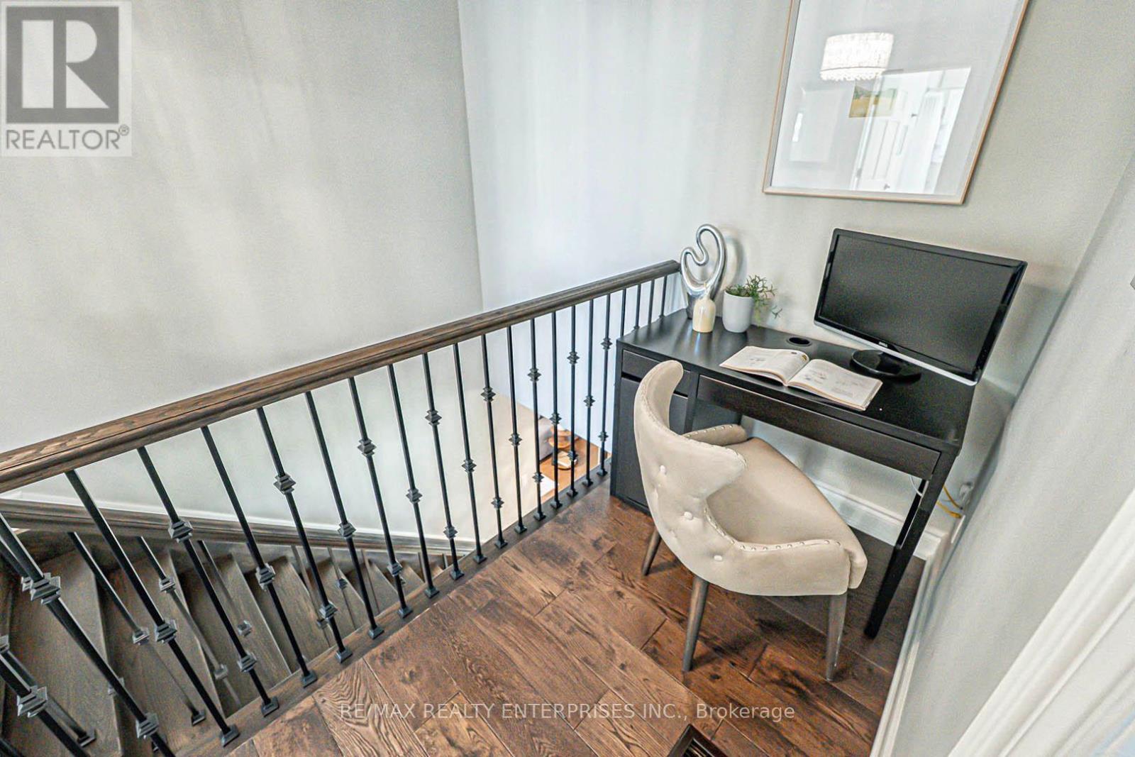 2344 Kenbarb Road, Mississauga, ON - Indoor