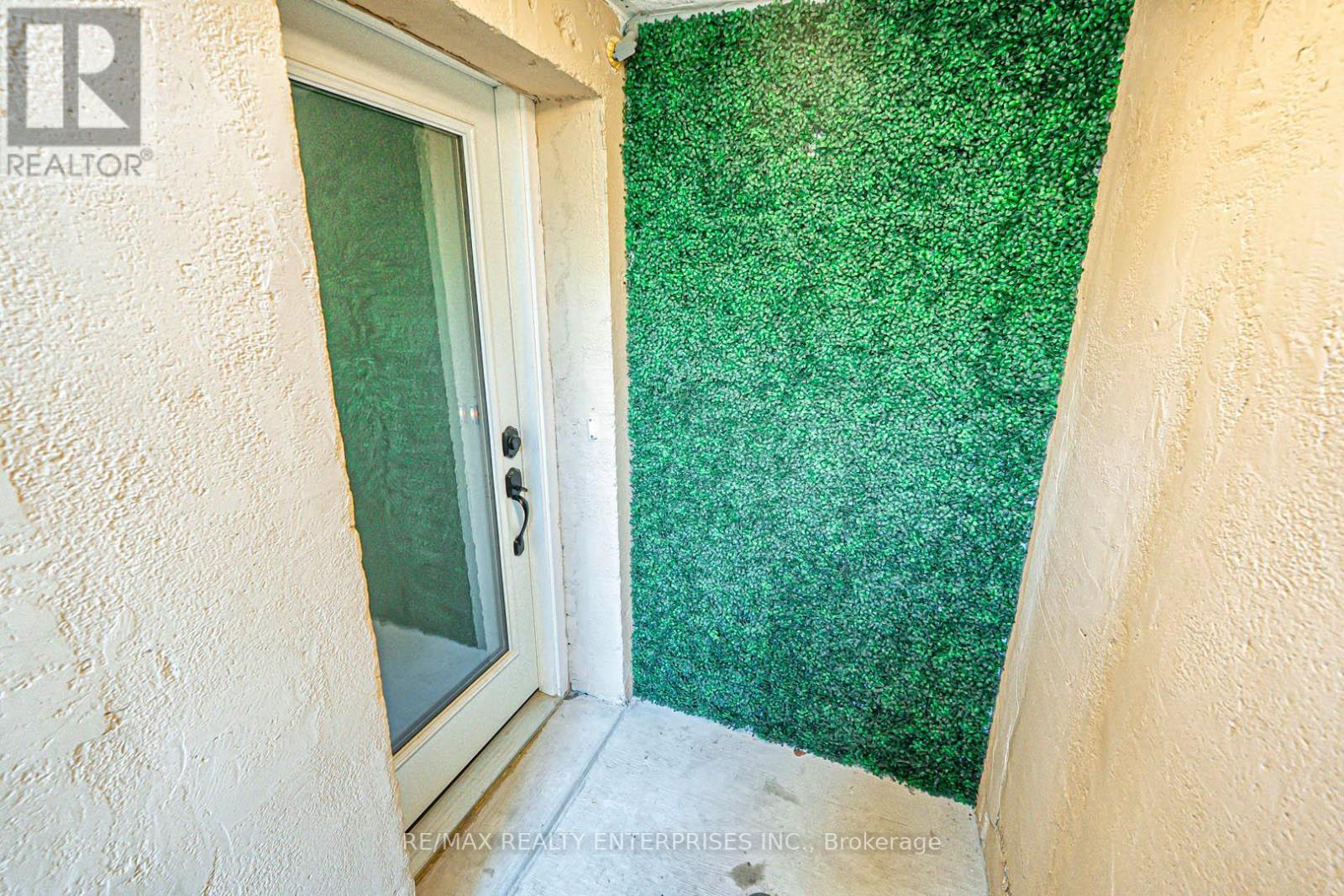 2344 Kenbarb Road, Mississauga, ON - Outdoor