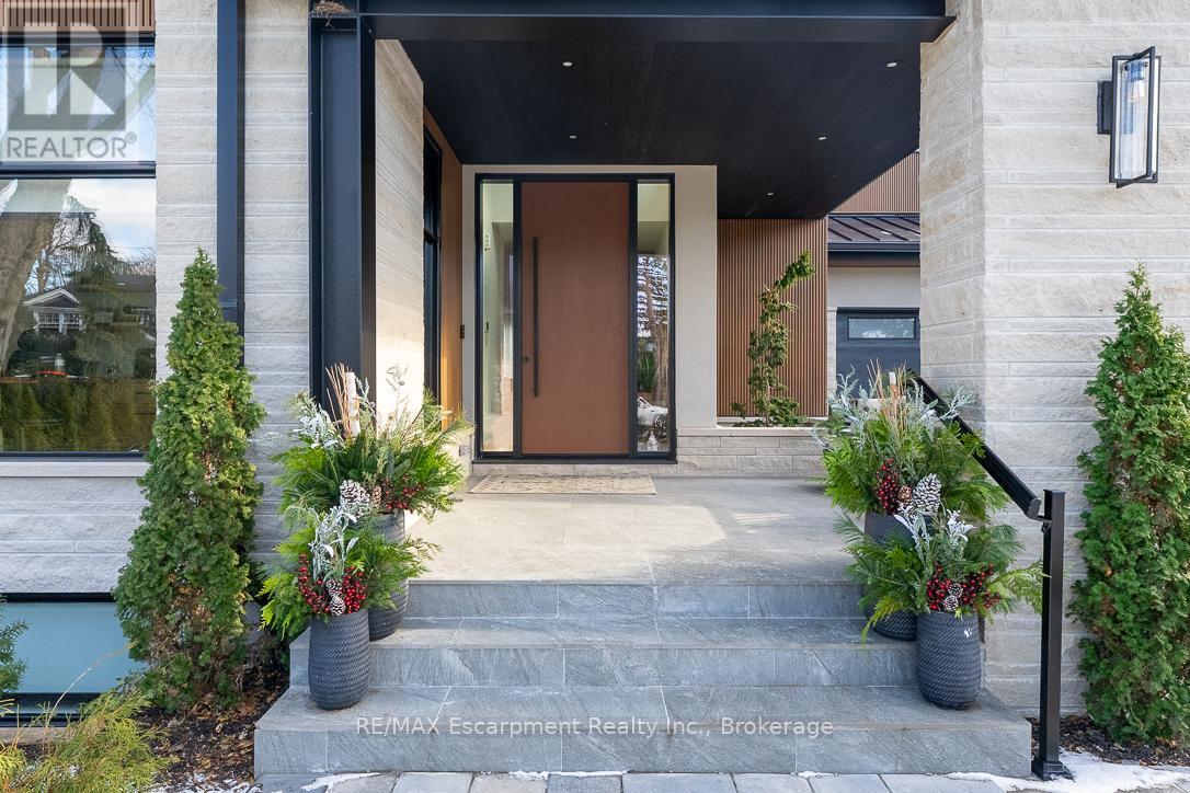 540 Patricia Drive, Oakville (Wo West), ON - Outdoor