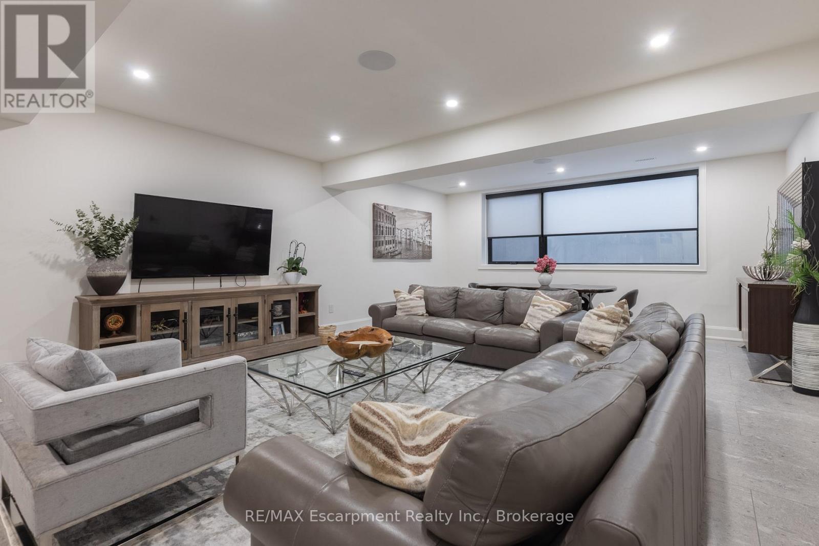 540 Patricia Drive, Oakville (Wo West), ON - Indoor Photo Showing Living Room