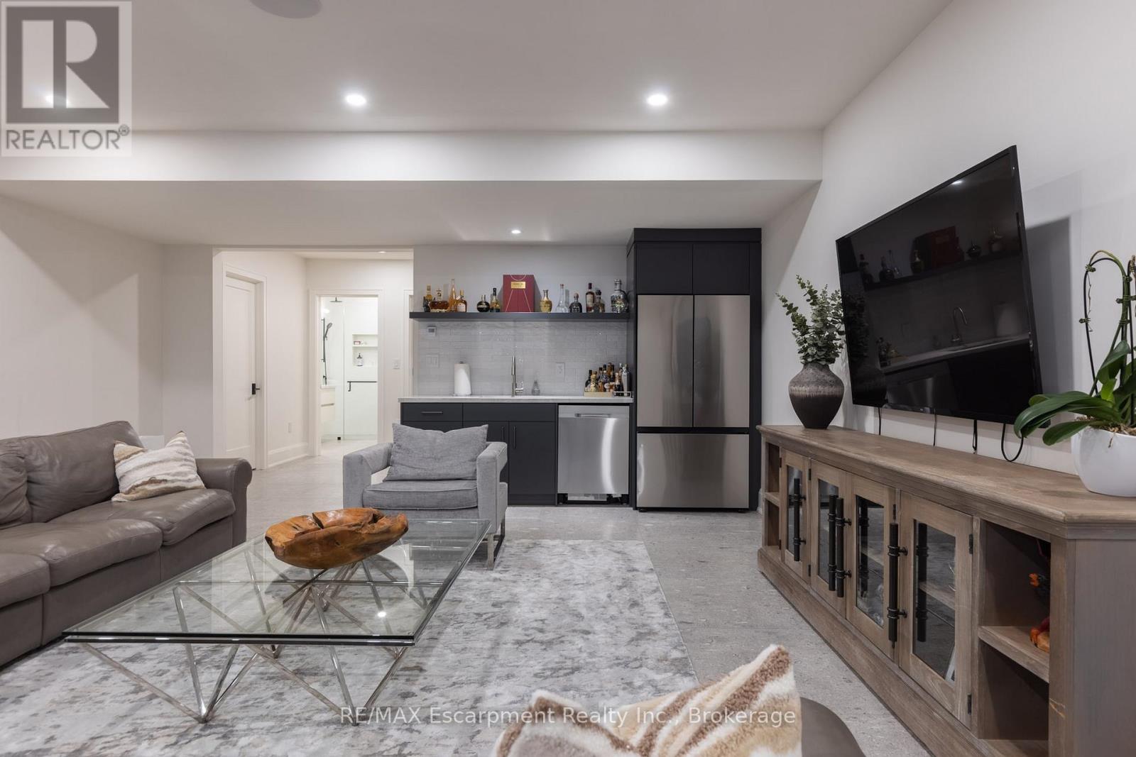540 Patricia Drive, Oakville (Wo West), ON - Indoor Photo Showing Living Room