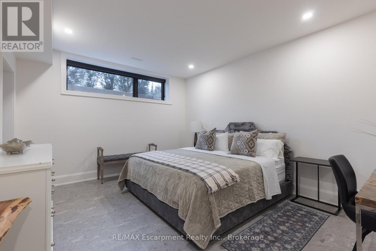540 Patricia Drive, Oakville (Wo West), ON - Indoor Photo Showing Bedroom