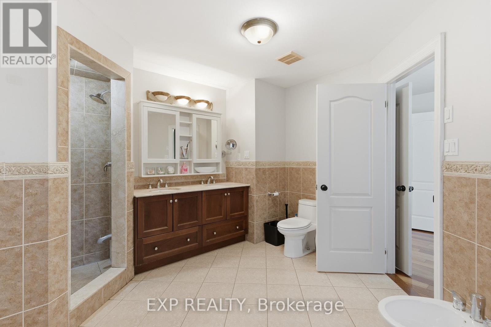 6 piece master ensuite - 1357 Alexandra Avenue, Mississauga, ON - Indoor Photo Showing Bathroom