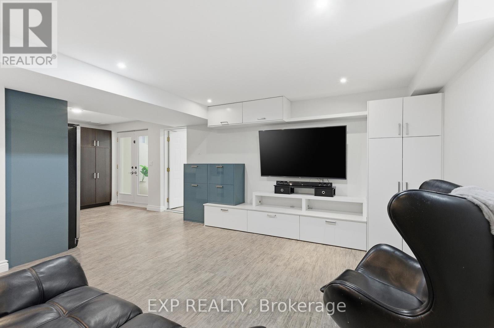 1357 Alexandra Avenue, Mississauga, ON - Indoor