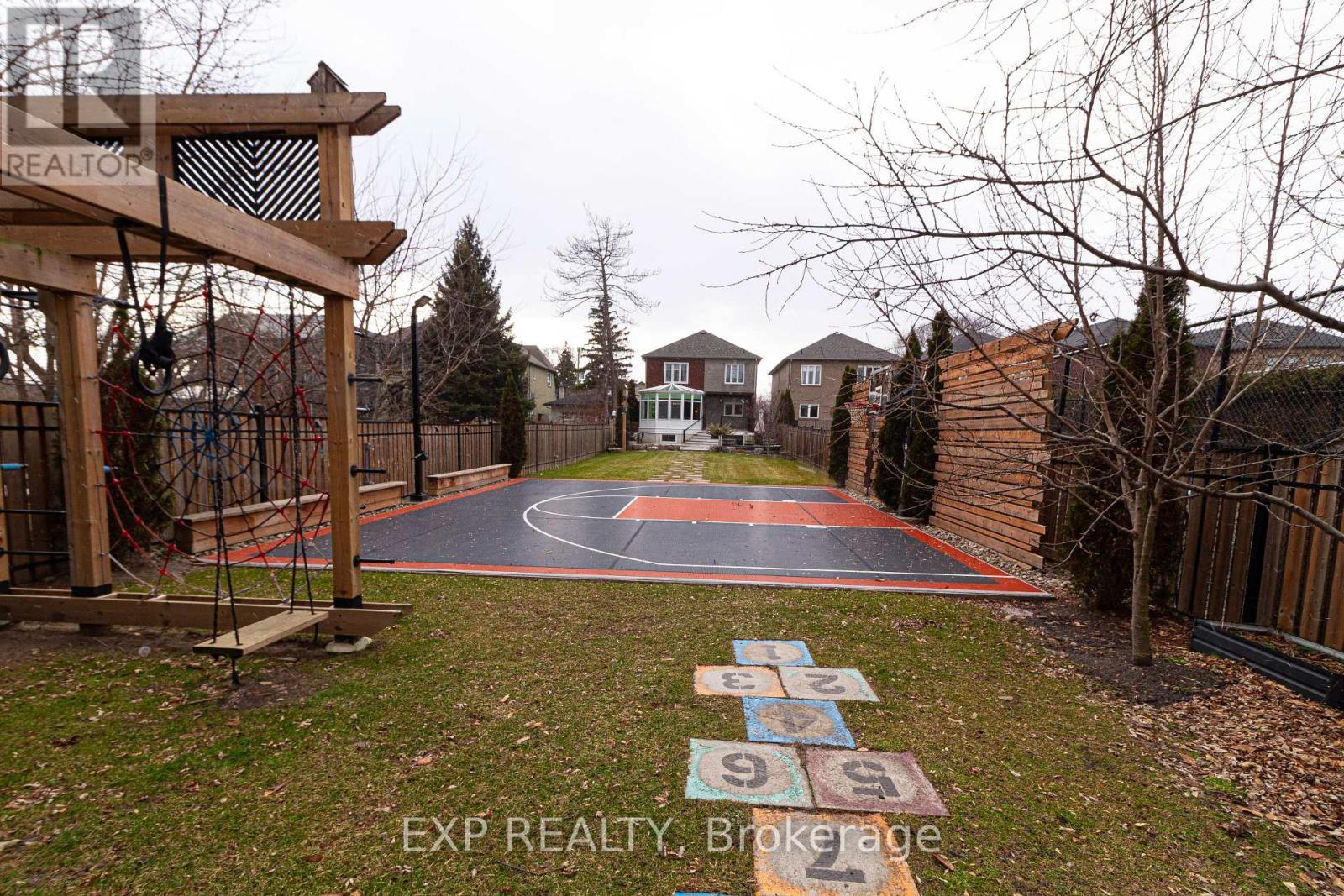 Use court for volleyball, pickleball, badminton - 1357 Alexandra Avenue, Mississauga, ON - Outdoor