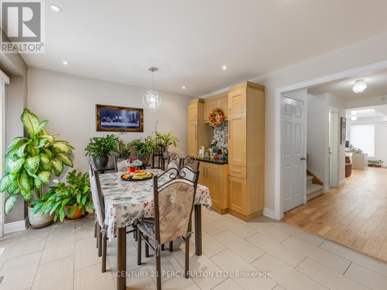 3040 Bentley Drive, Mississauga, ON - Indoor Photo Showing Dining Room