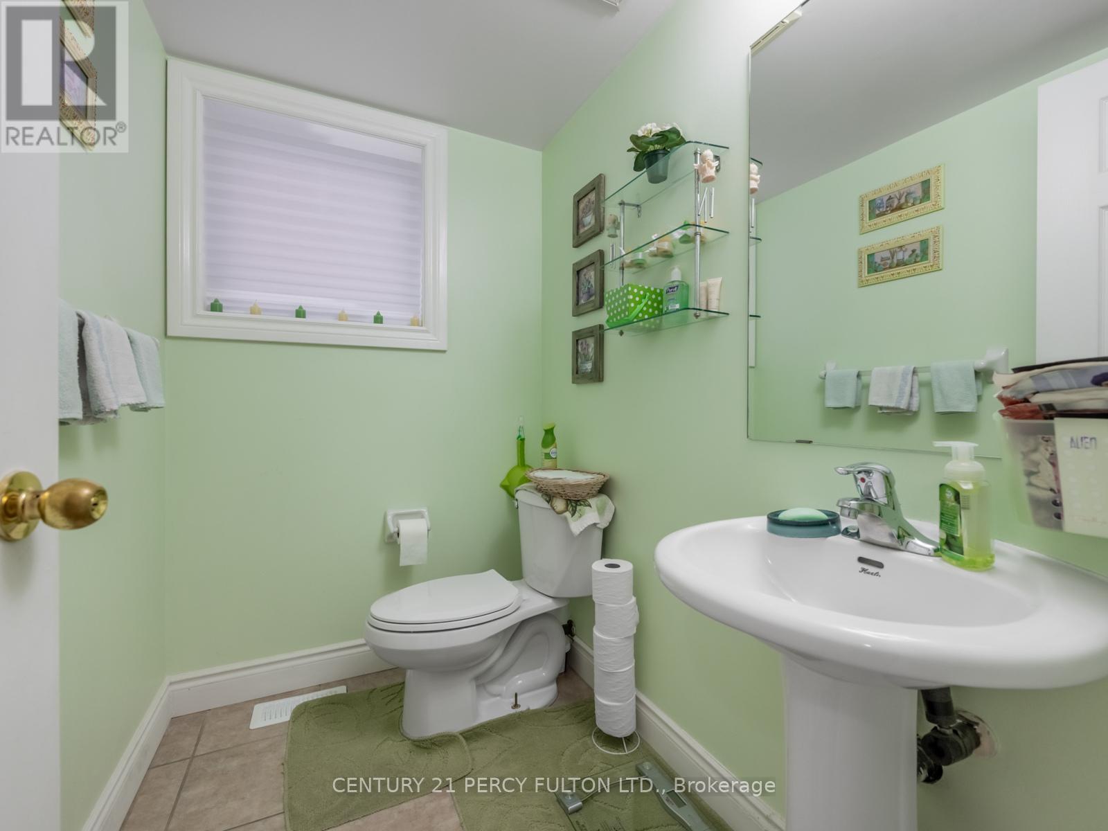 3040 Bentley Drive, Mississauga, ON - Indoor Photo Showing Bathroom