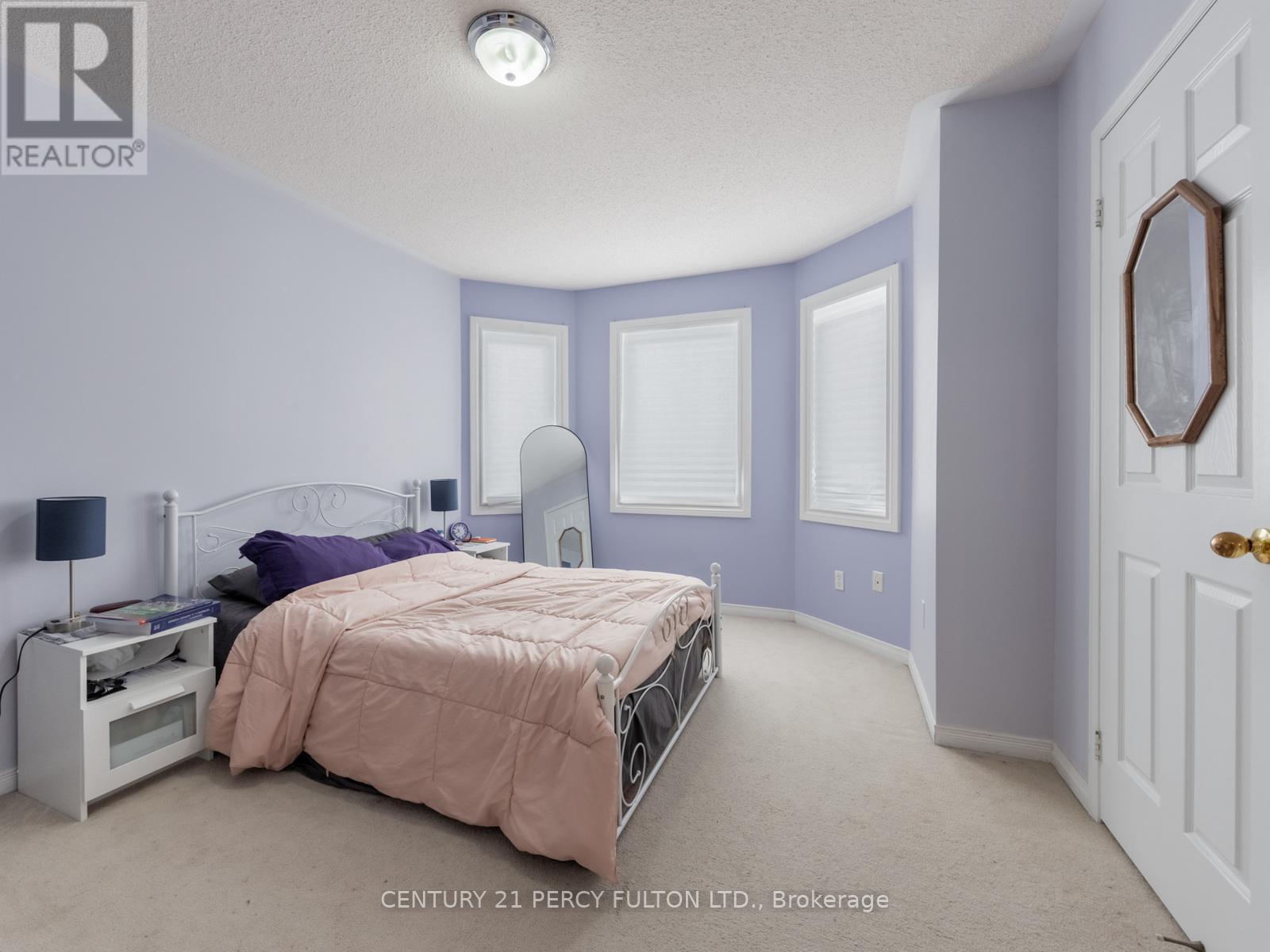 3040 Bentley Drive, Mississauga, ON - Indoor Photo Showing Bedroom