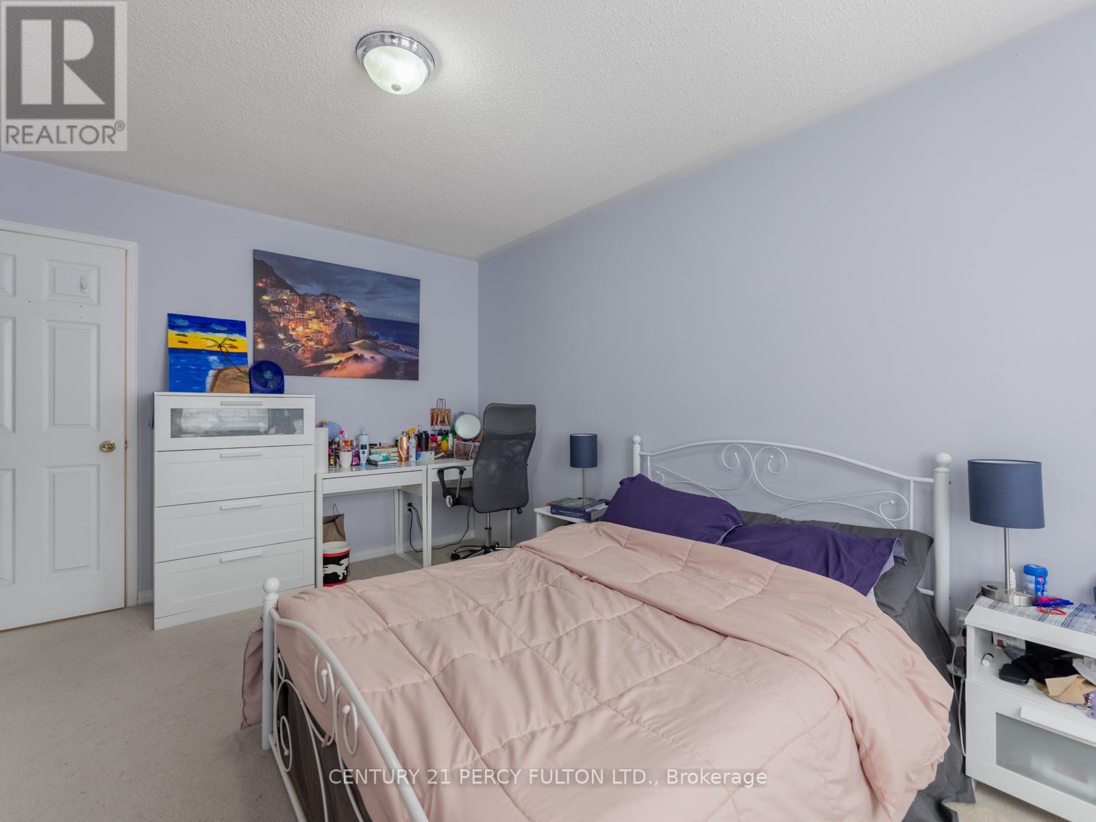 3040 Bentley Drive, Mississauga, ON - Indoor Photo Showing Bedroom