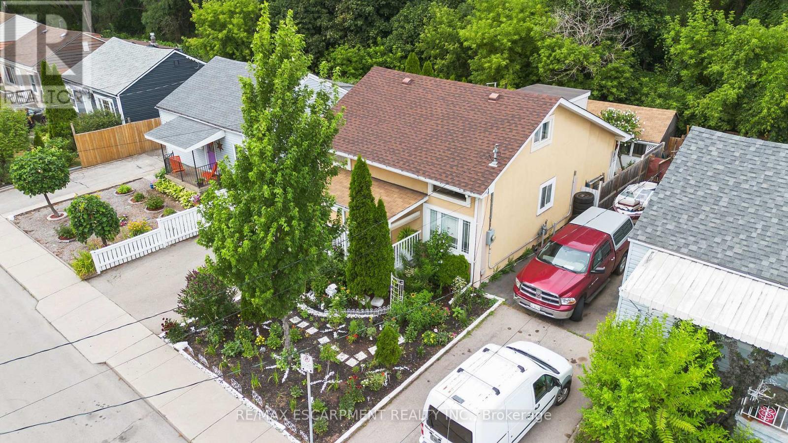 15 Dalhousie Avenue, Hamilton, ON - Outdoor