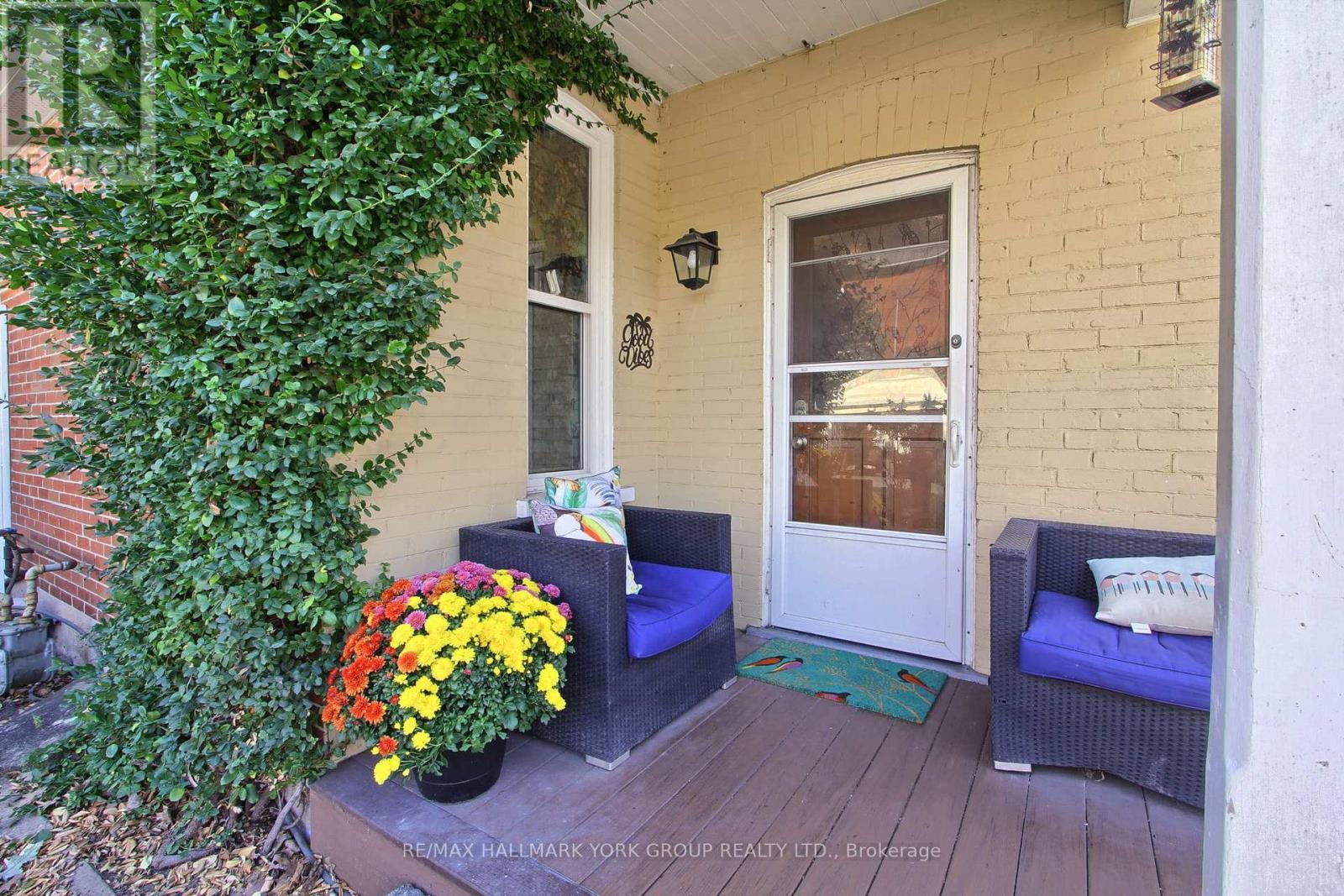 207 Waterloo Street N, Cambridge, ON - Outdoor With Exterior