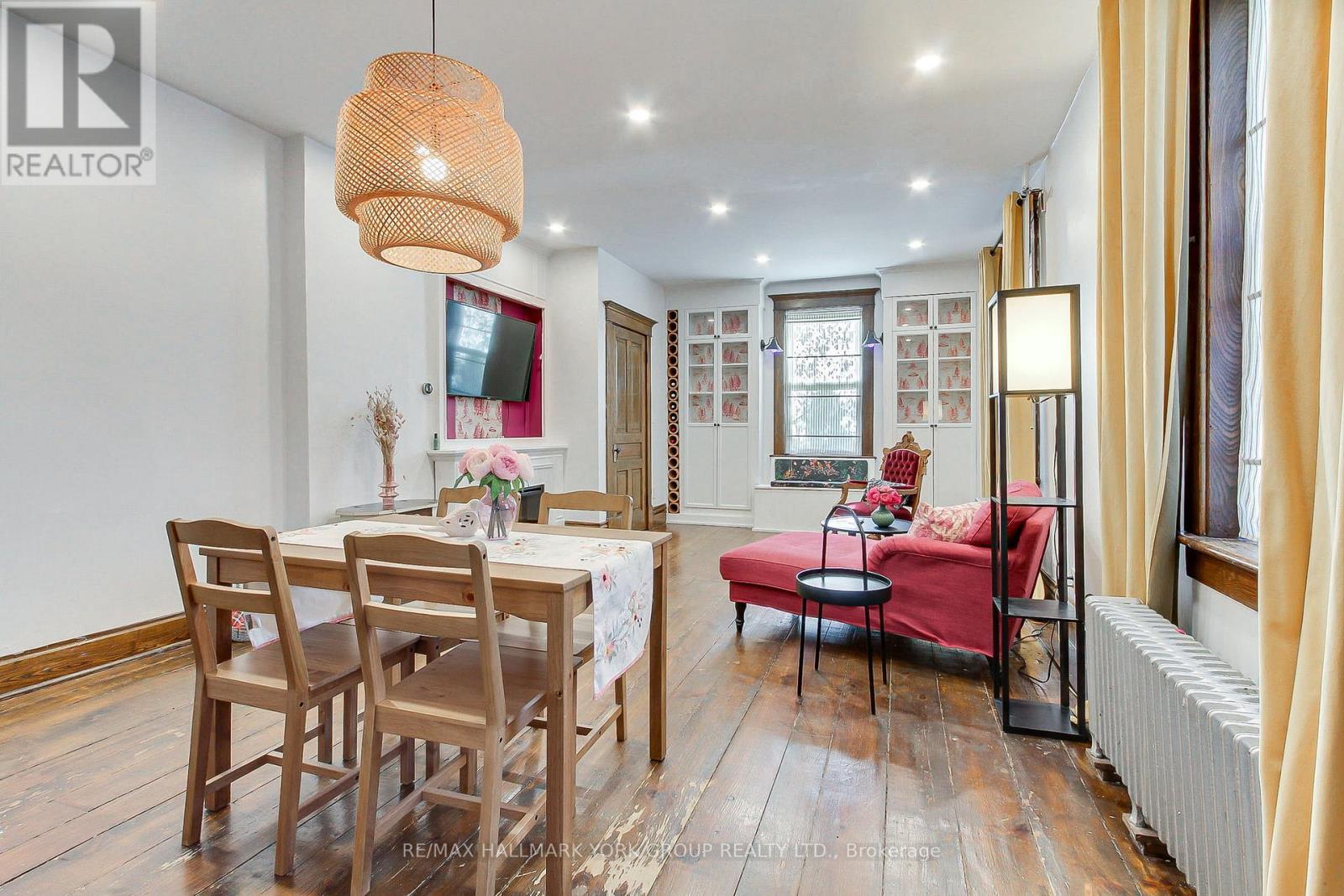207 Waterloo Street N, Cambridge, ON - Indoor Photo Showing Dining Room