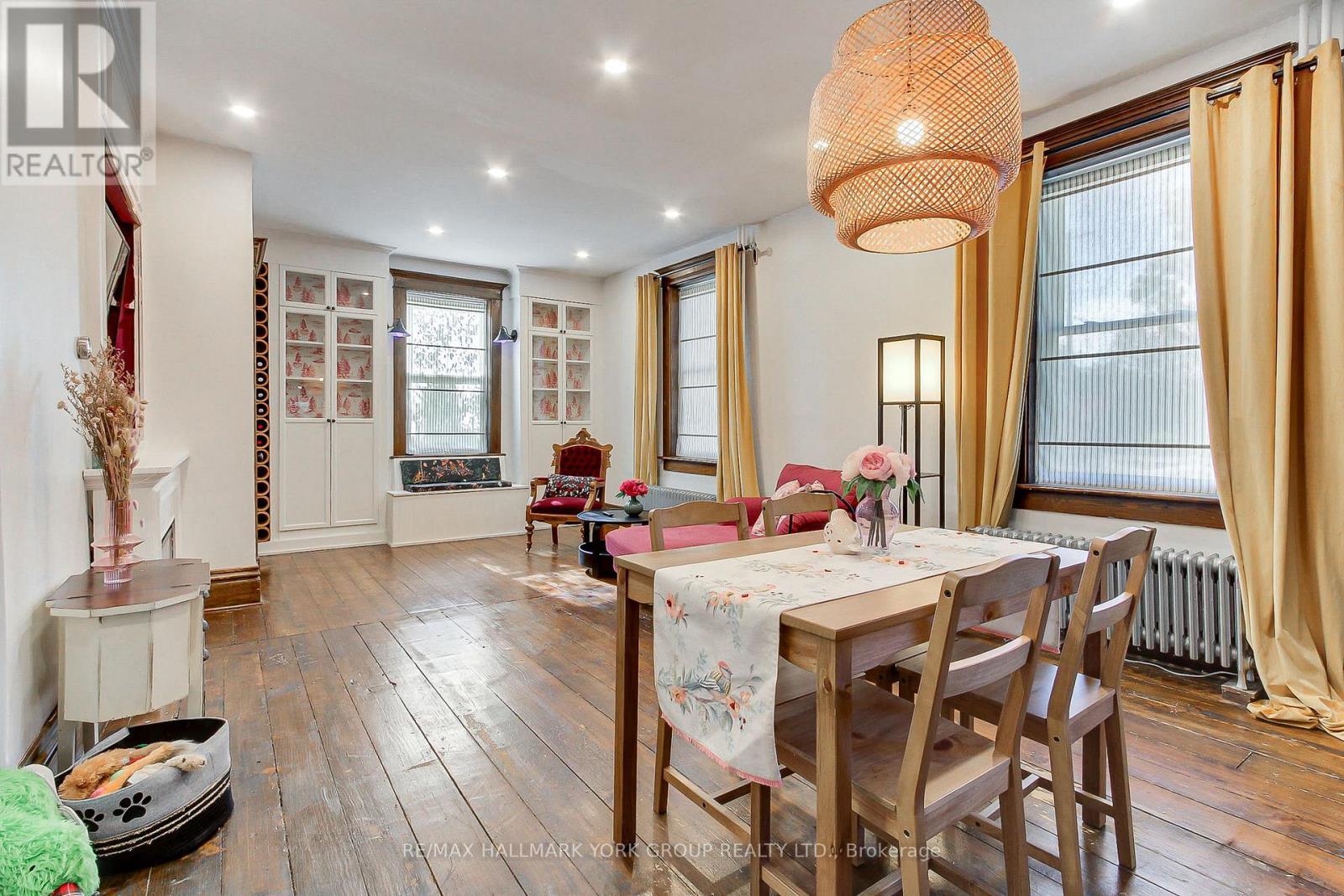 207 Waterloo Street N, Cambridge, ON - Indoor Photo Showing Dining Room