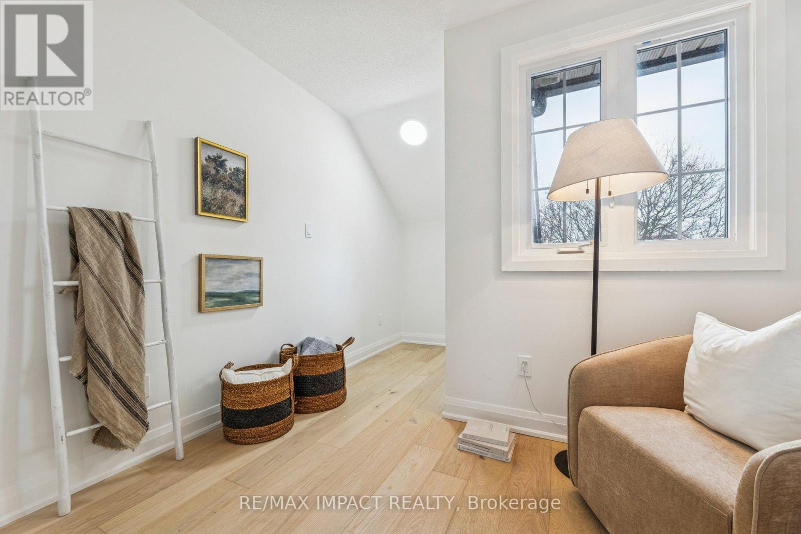 1871 Brookshire Square, Pickering (Liverpool), ON - Indoor