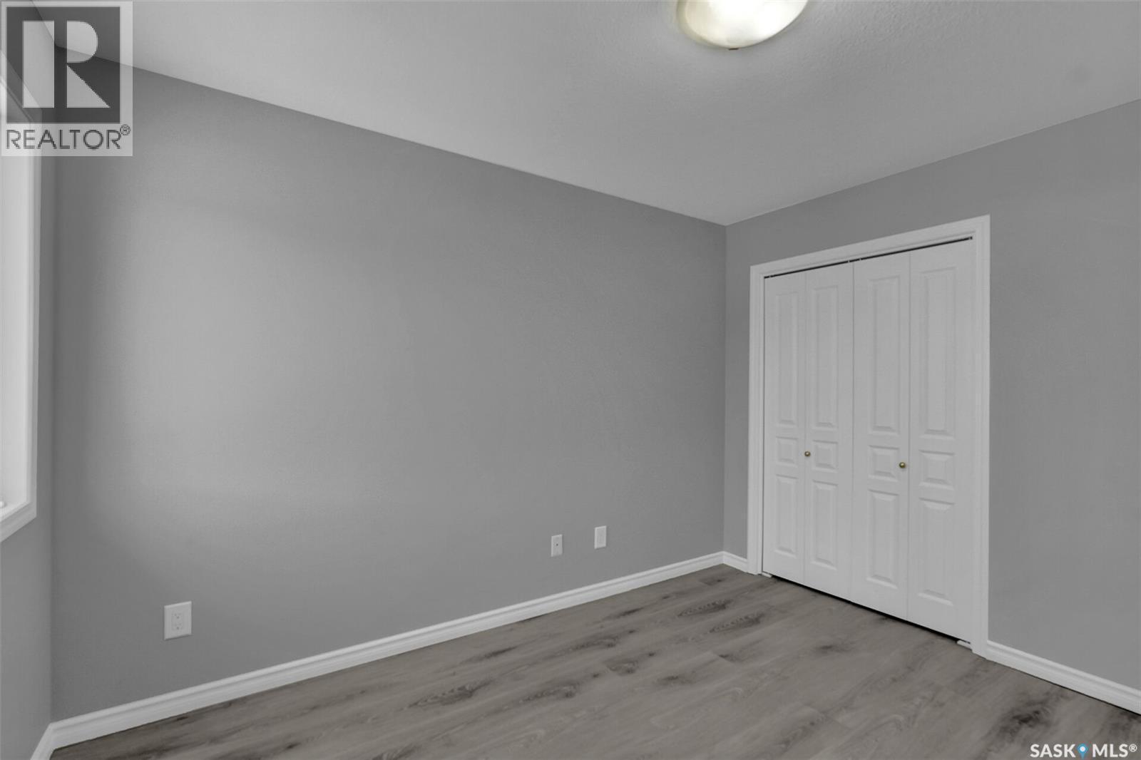 812 15Th Avenue, Regina, SK - Indoor Photo Showing Other Room