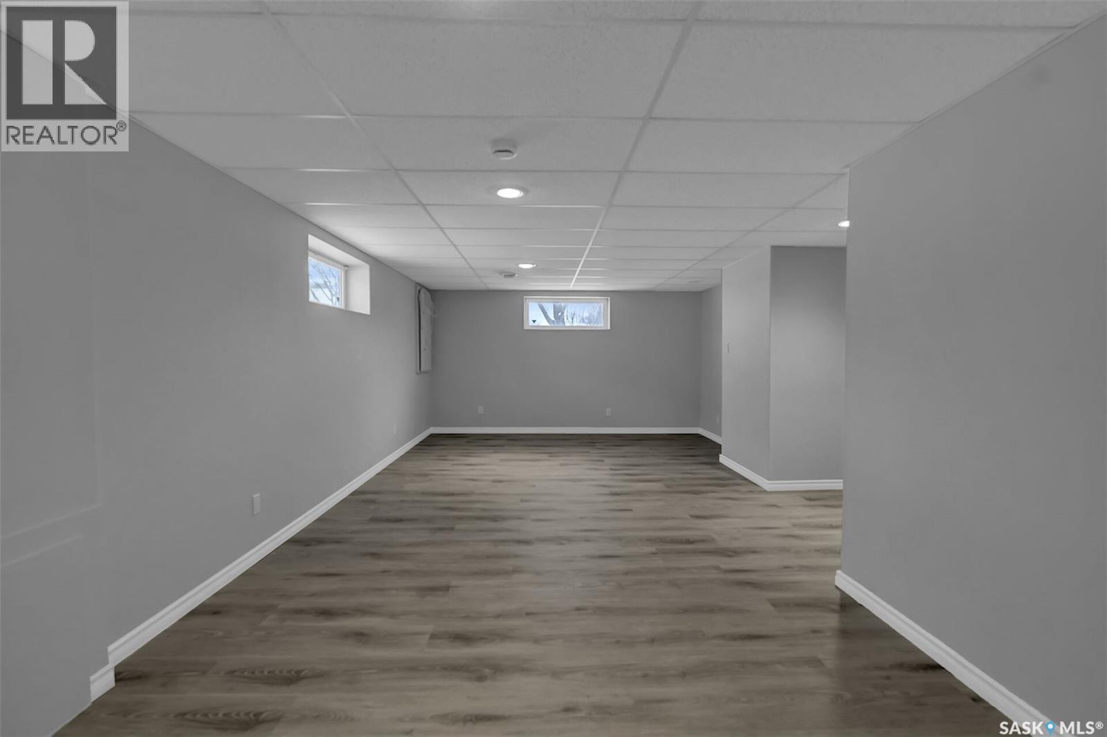 812 15Th Avenue, Regina, SK - Indoor