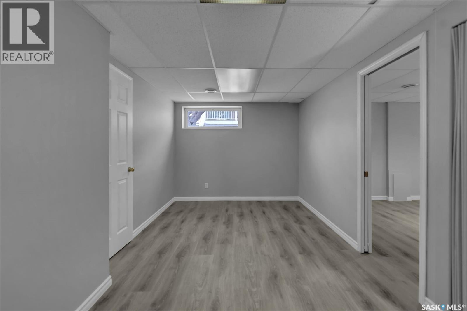 812 15Th Avenue, Regina, SK - Indoor