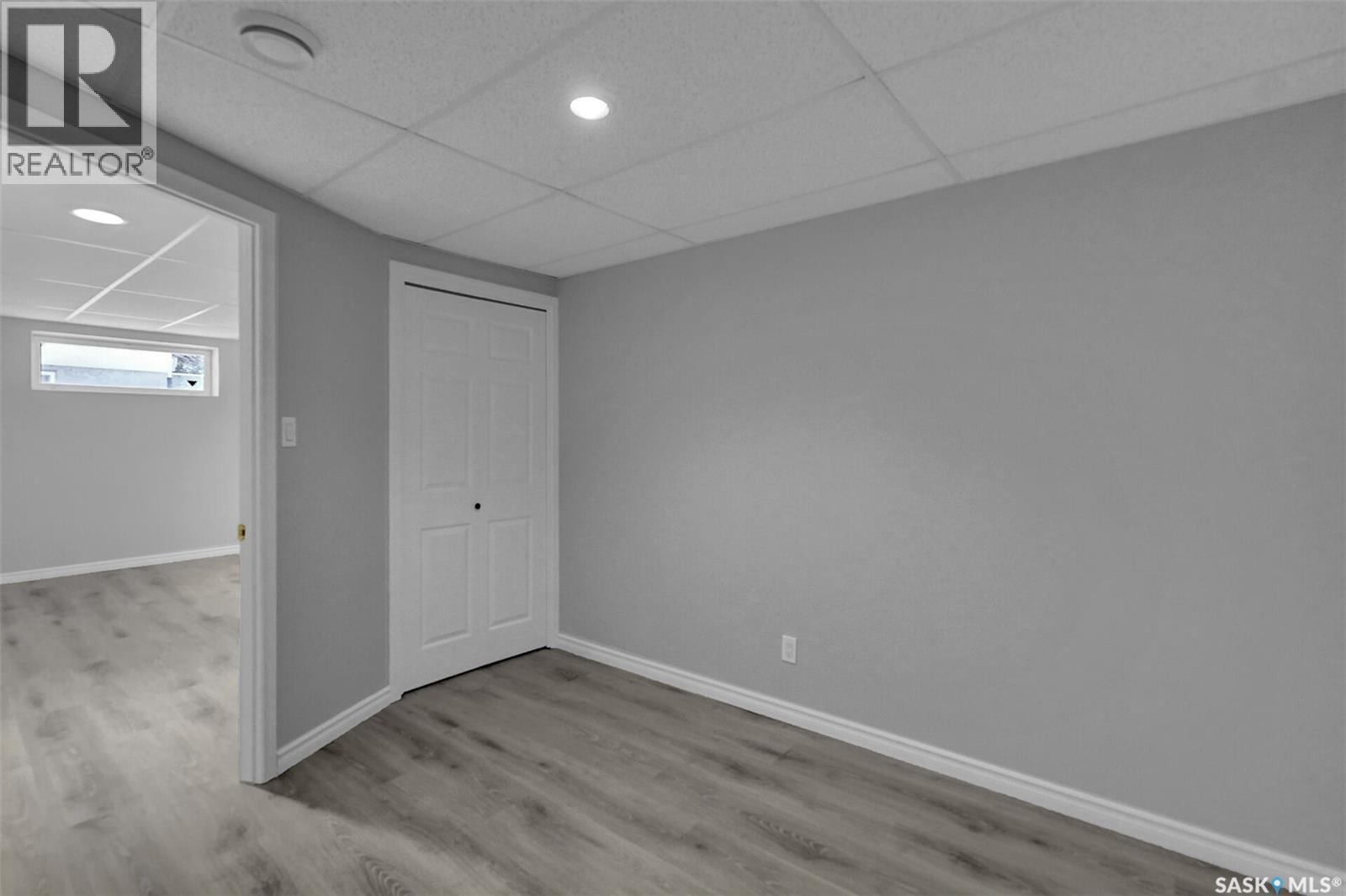 812 15Th Avenue, Regina, SK - Indoor Photo Showing Other Room