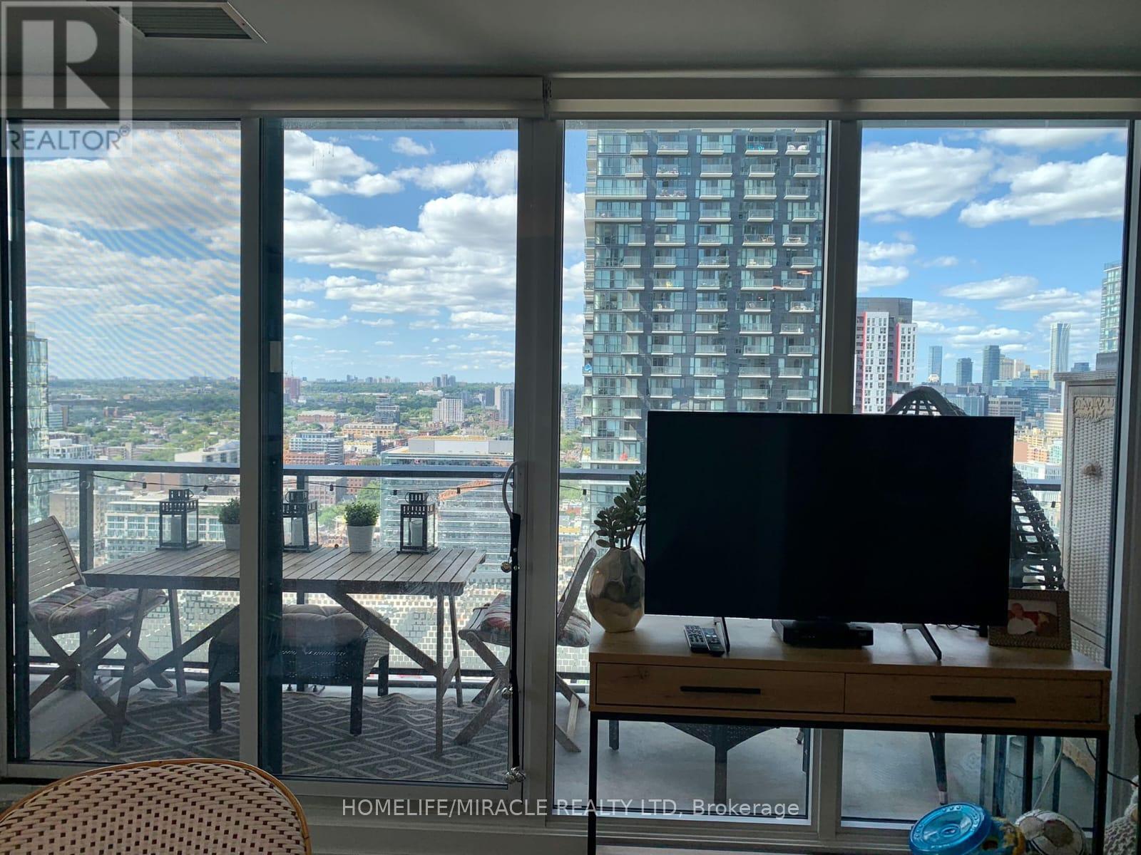 2609 - 75 Queens Wharf Road, Toronto, ON - Indoor