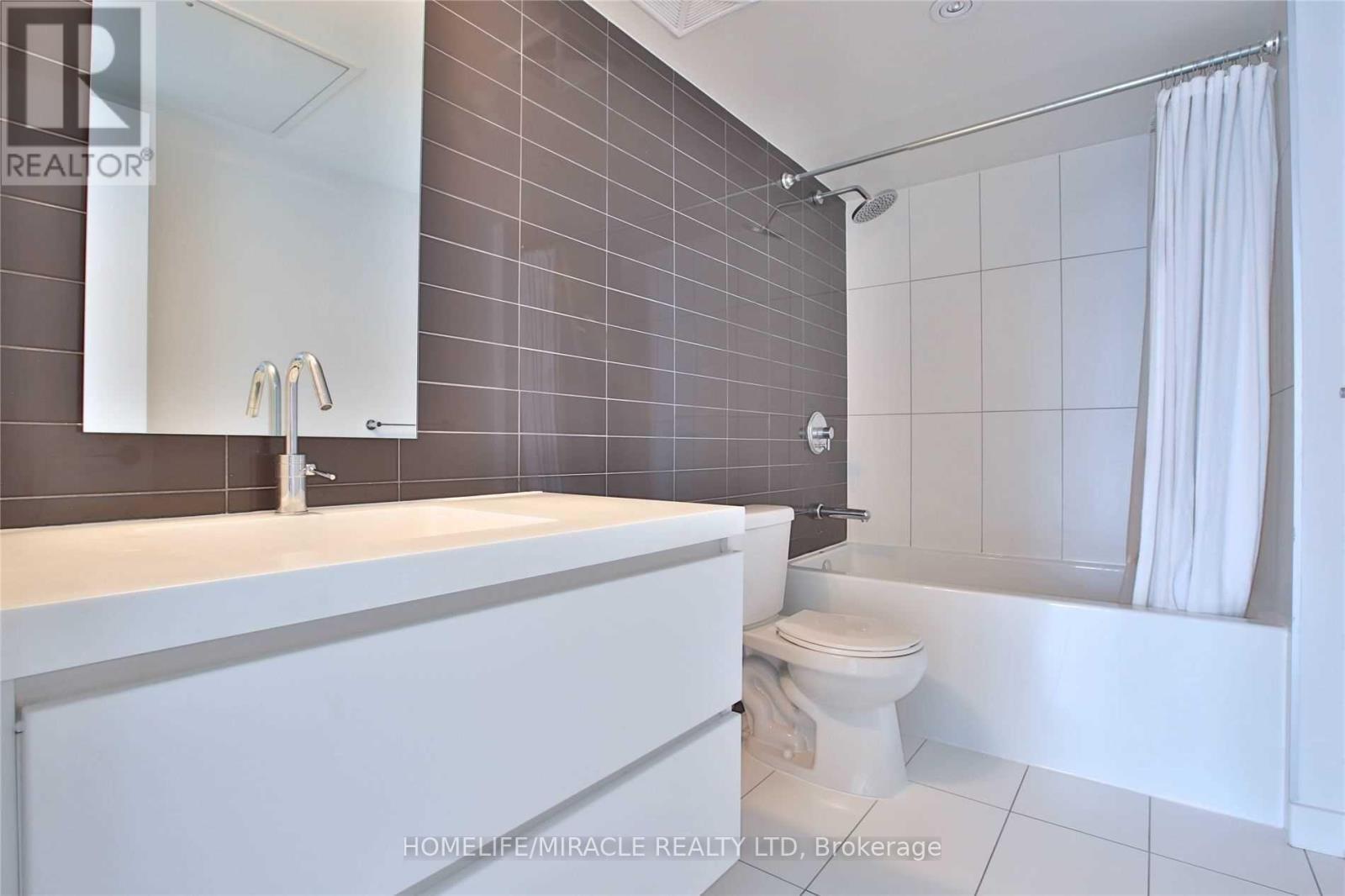 2609 - 75 Queens Wharf Road, Toronto, ON - Indoor Photo Showing Bathroom