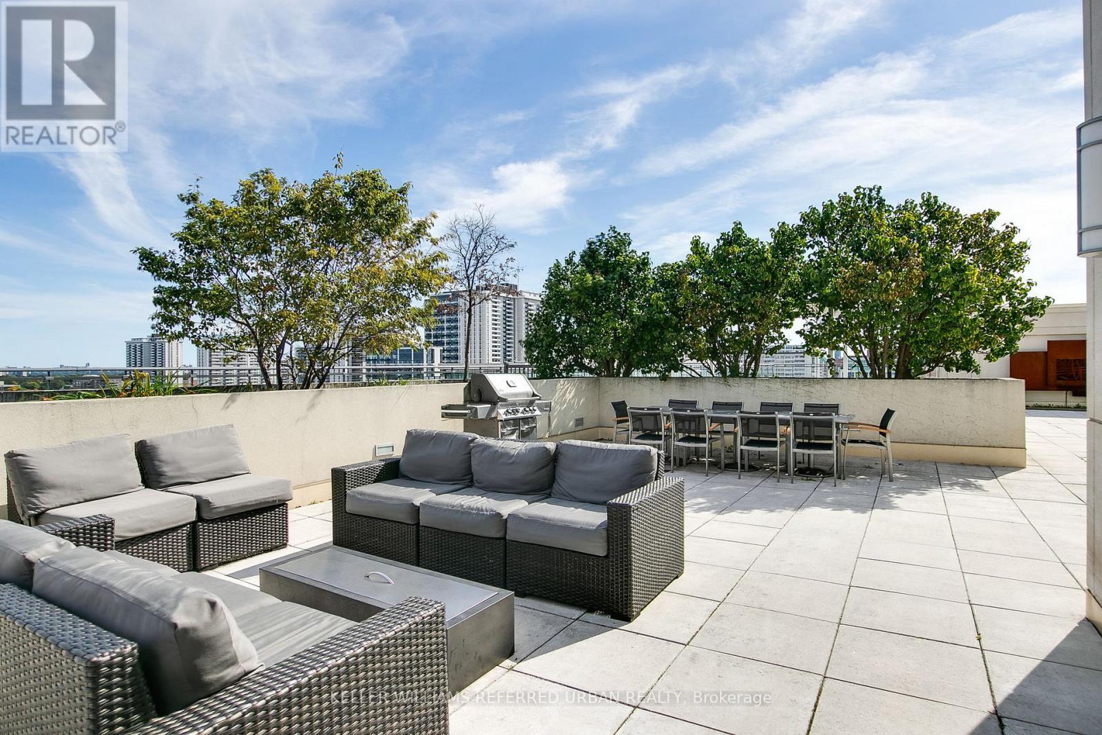 725 - 23 Glebe Road W, Toronto, ON - Outdoor