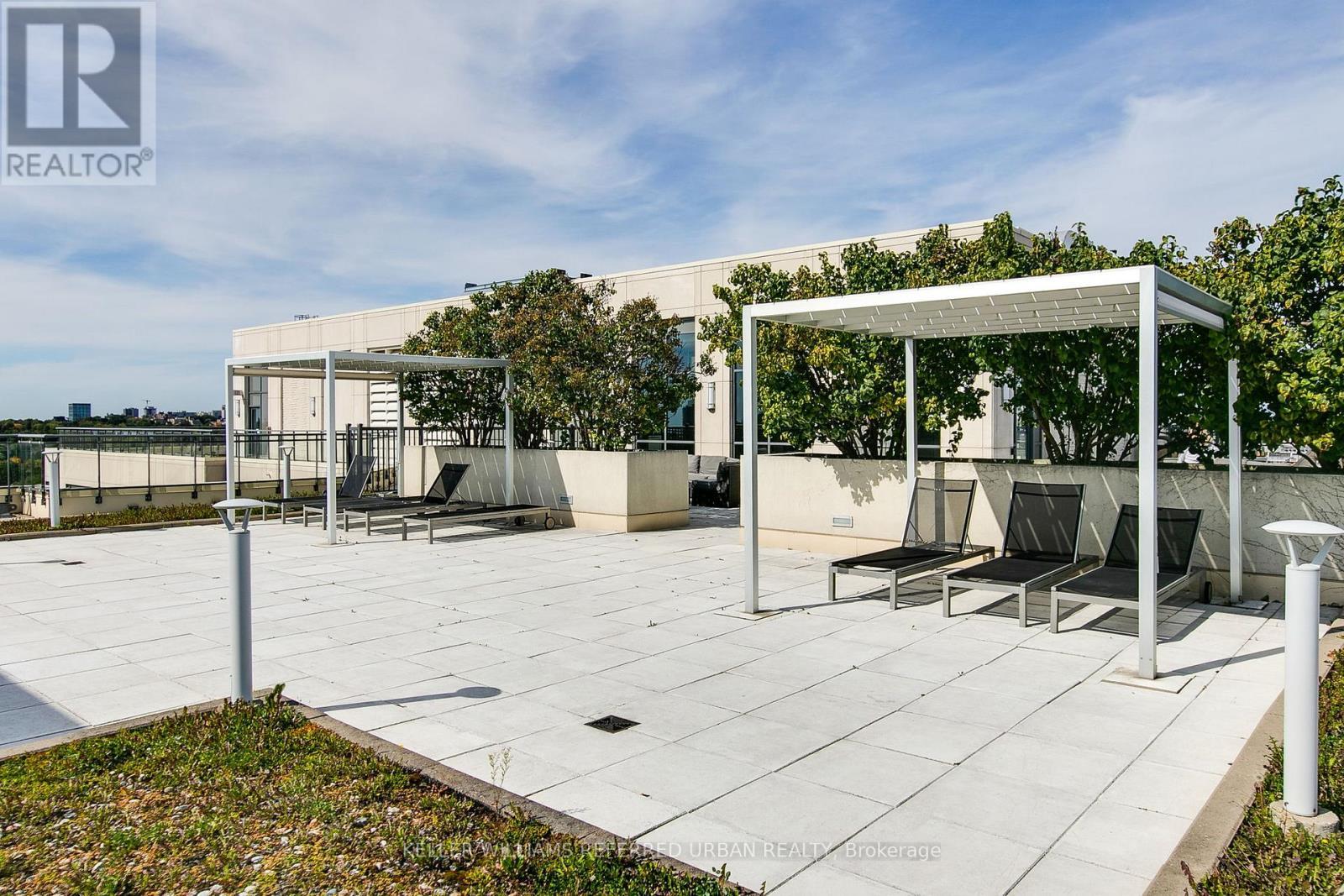 725 - 23 Glebe Road W, Toronto, ON - Outdoor