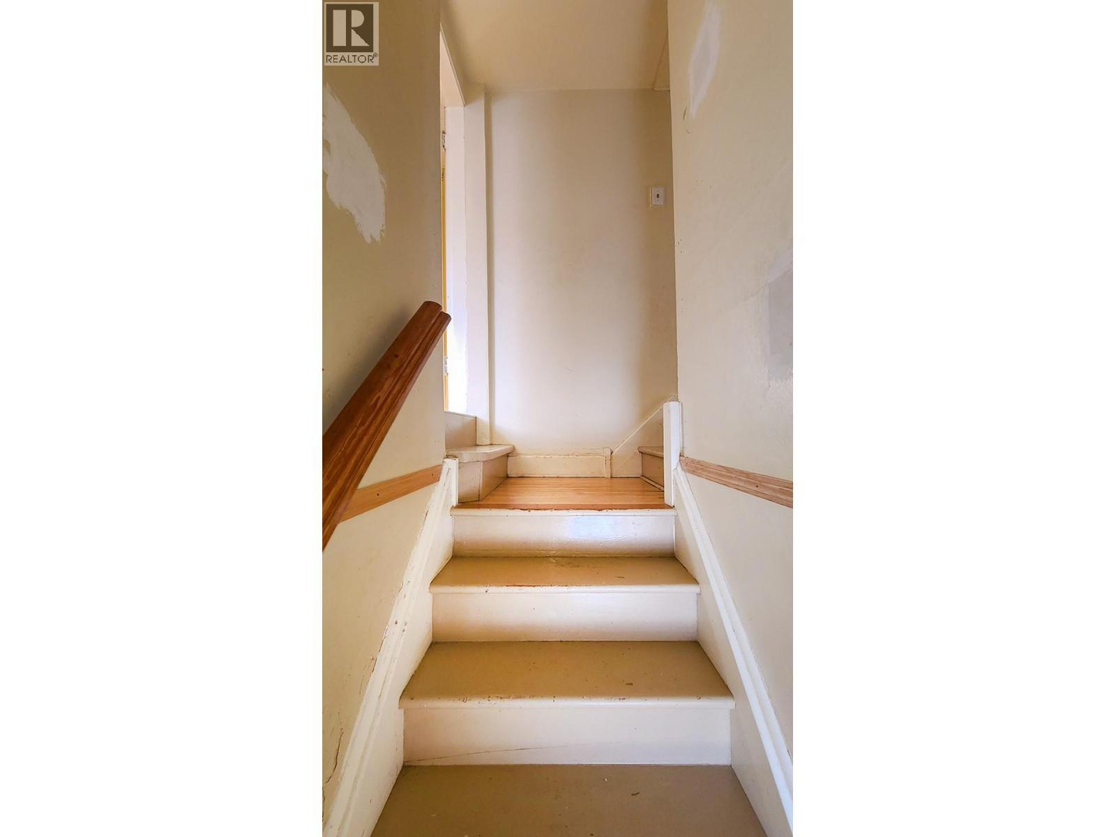 402 Cranbrook Street, Kimberley, BC - Indoor Photo Showing Other Room