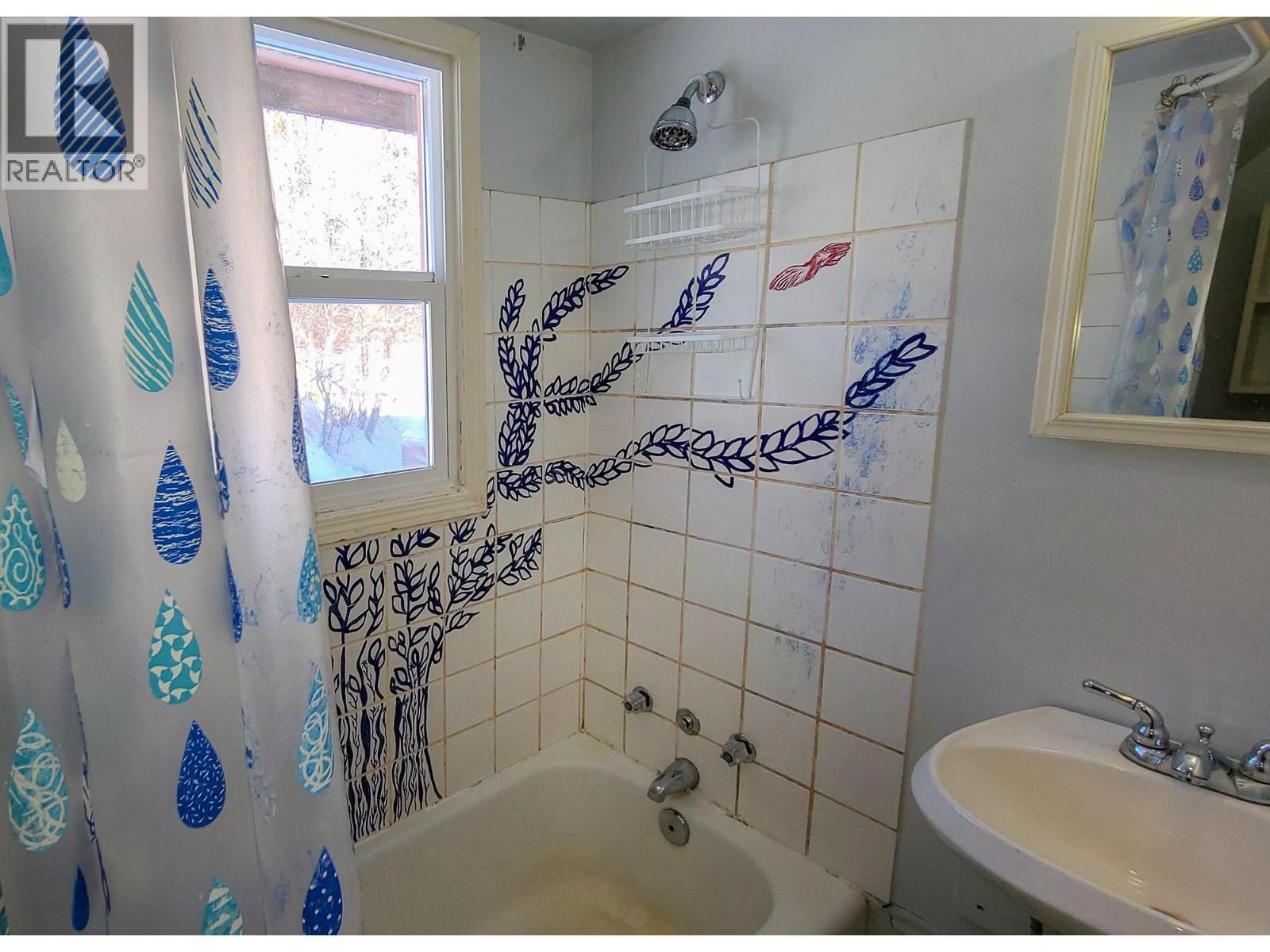 402 Cranbrook Street, Kimberley, BC - Indoor Photo Showing Bathroom