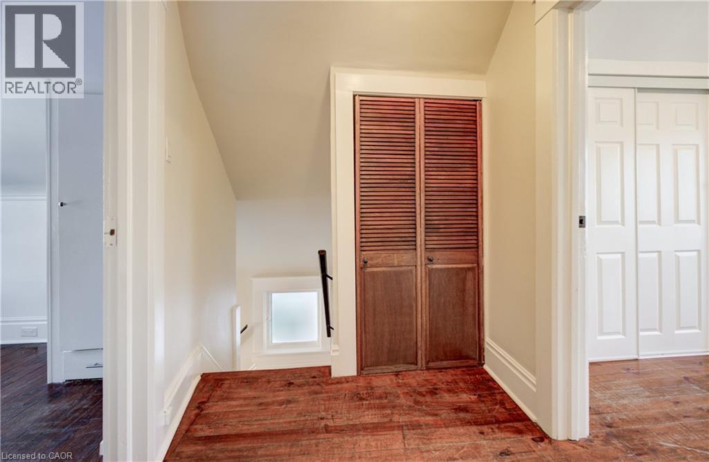 15 Troy Street, Kitchener, ON - Indoor Photo Showing Other Room