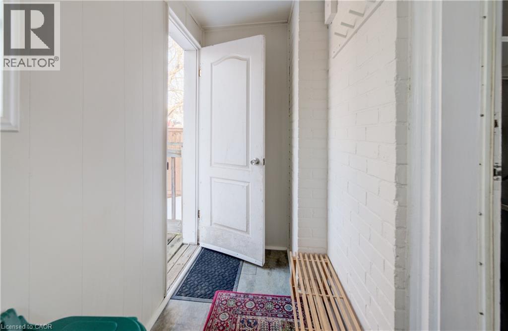 15 Troy Street, Kitchener, ON - Indoor