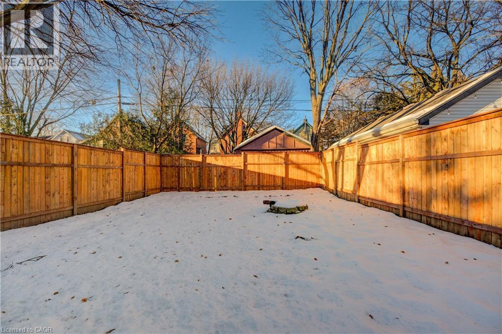 15 Troy Street, Kitchener, ON - Outdoor