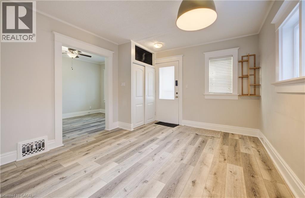 15 Troy Street, Kitchener, ON - Indoor Photo Showing Other Room