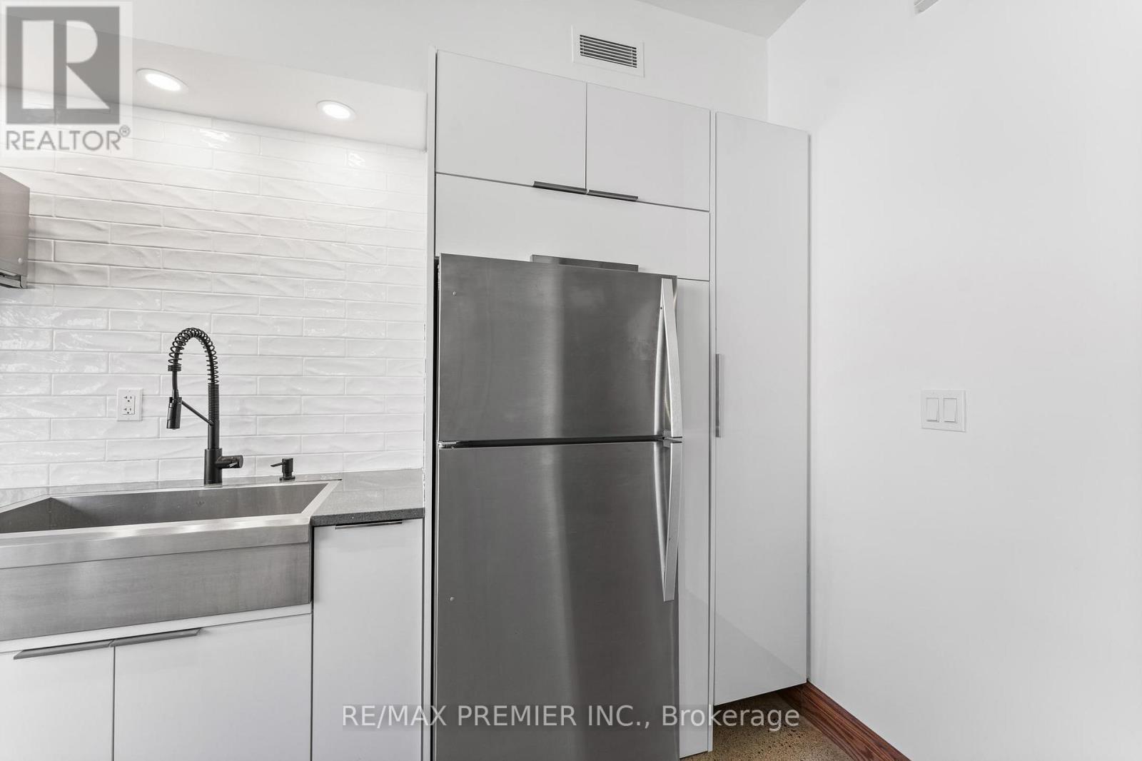 Th13 - 57 East Liberty Street, Toronto, ON - Indoor