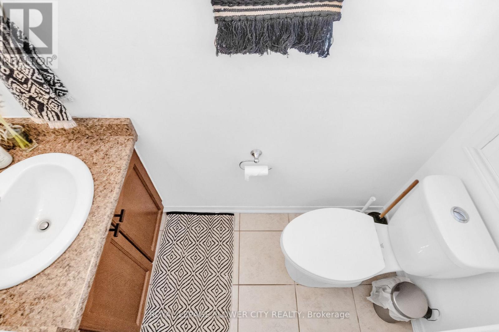 80 Palacebeach Trail, Hamilton, ON - Indoor Photo Showing Bathroom