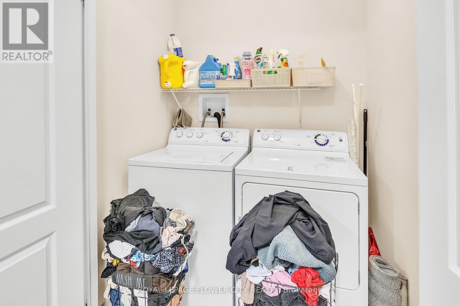 80 Palacebeach Trail, Hamilton, ON - Indoor Photo Showing Laundry Room